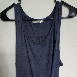 Women's sleeveless workout top
